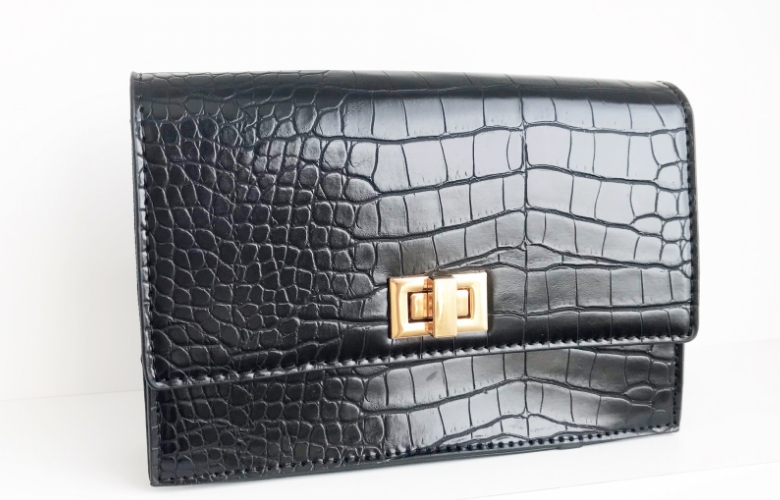 バッグ・ブランド品