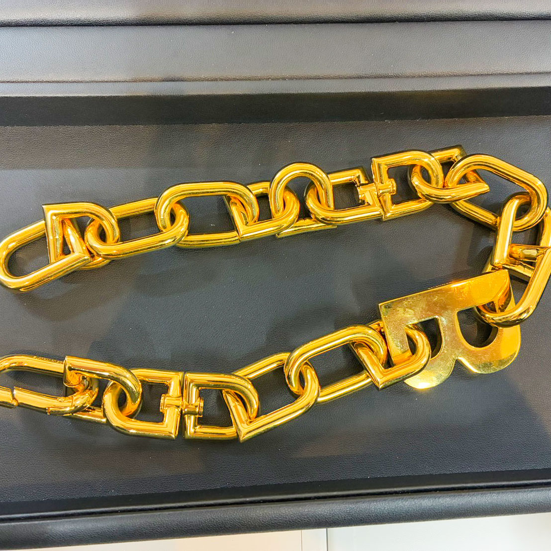 アクセサリーや靴などのお買取をさせていただきました！